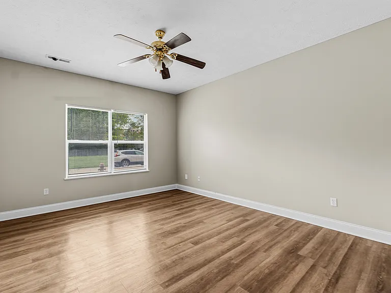 22074 Marberry Cmns — Photo 8
