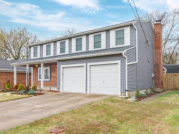 3rd image of 902 Bradford Ct