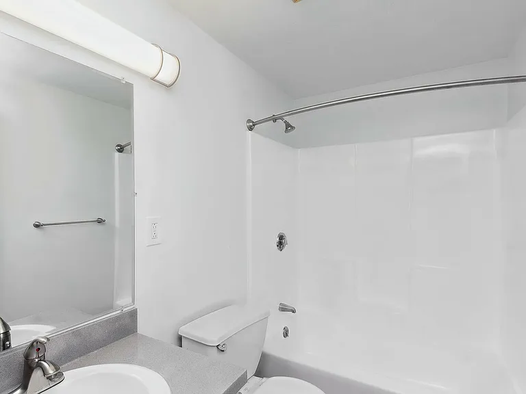 ReNew Taunton Apartment Collection — Photo 21