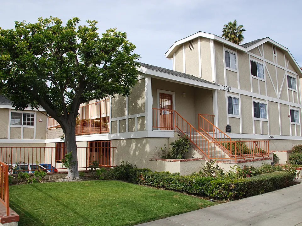 Whispering Winds Apartments