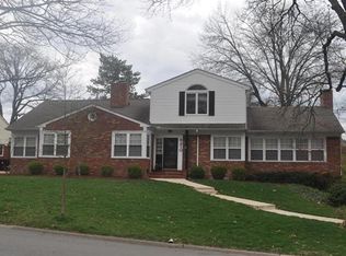 8210 Gannon Ave, Saint Louis, MO 63132