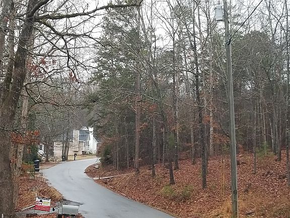 4th image of 60 Woodstone Pl