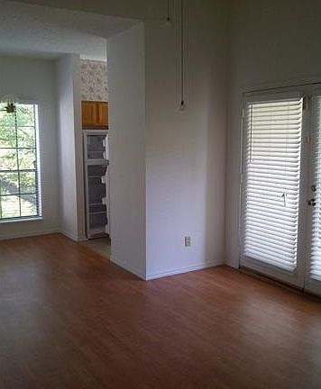 3rd image of 9747 Whitehurst Dr APT 129