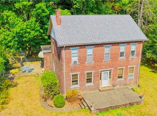 828 Brownhome Rd, New Castle, PA 16101