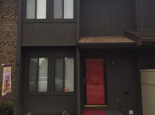 105 Maplewood Dr, Nitro, WV 25143