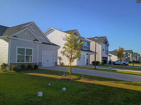 2nd image of 456 Middlebury Ln