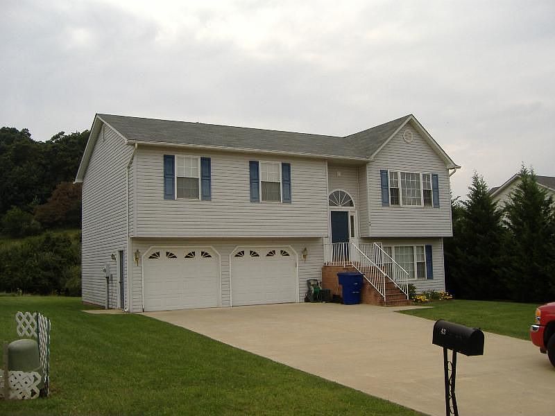 1st image of 43 Westminster Dr
