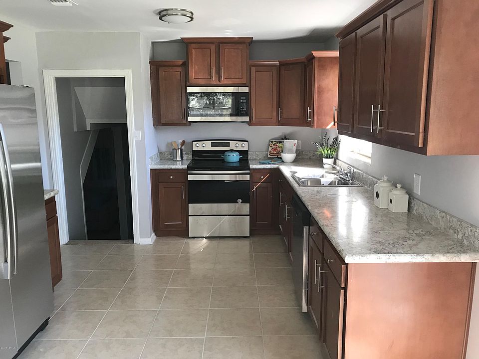 1st image of 10341 JOLYNN Court W