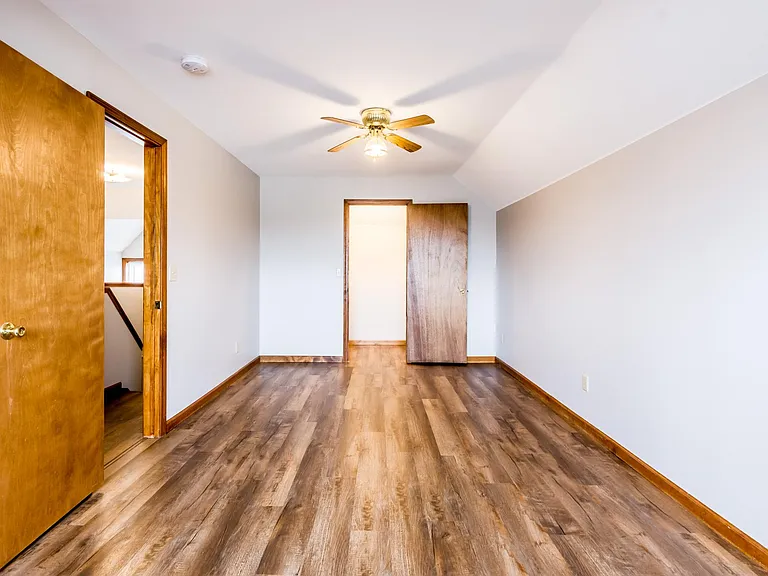 535 W Berry St #5 — Photo 19