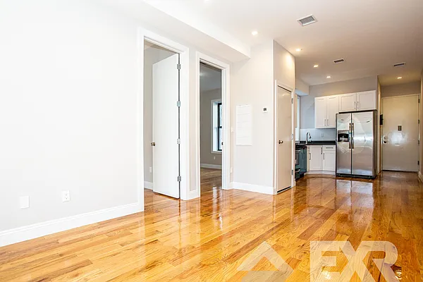 Rented by EXR | media 6