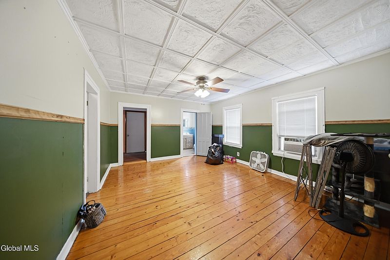 4th image of 454 5th Avenue