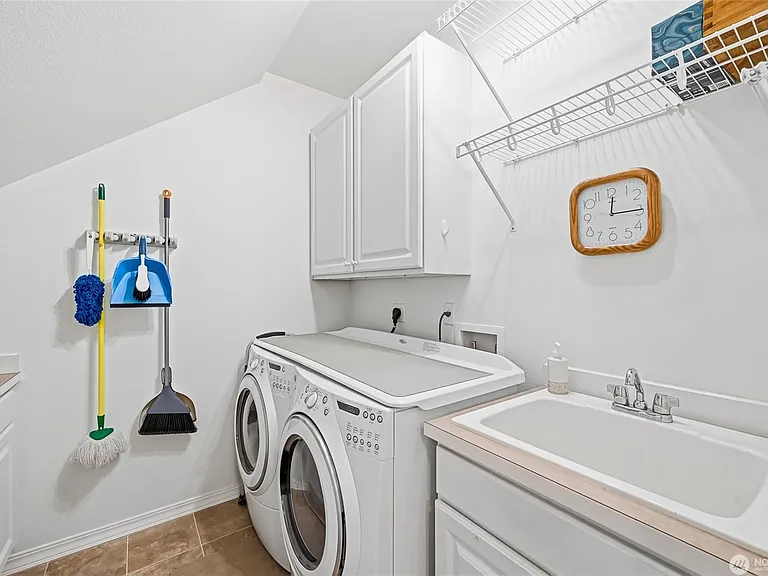 24035 NE Adair Rd — Photo 30