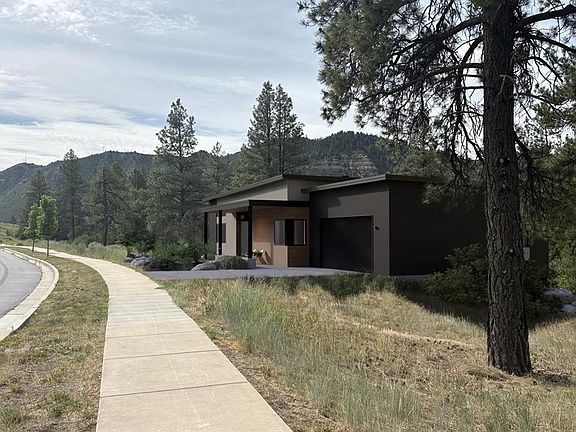 4th image of 893 Twin Buttes Avenue