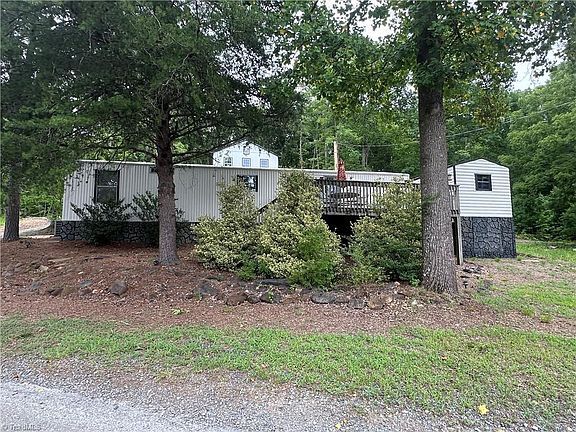 4th image of 535 Lake Shore Dr