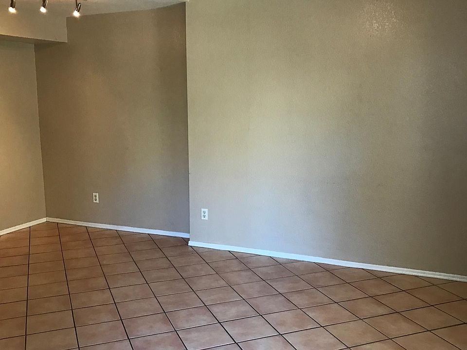 2nd image of 100 E Fillmore St Unit 132
