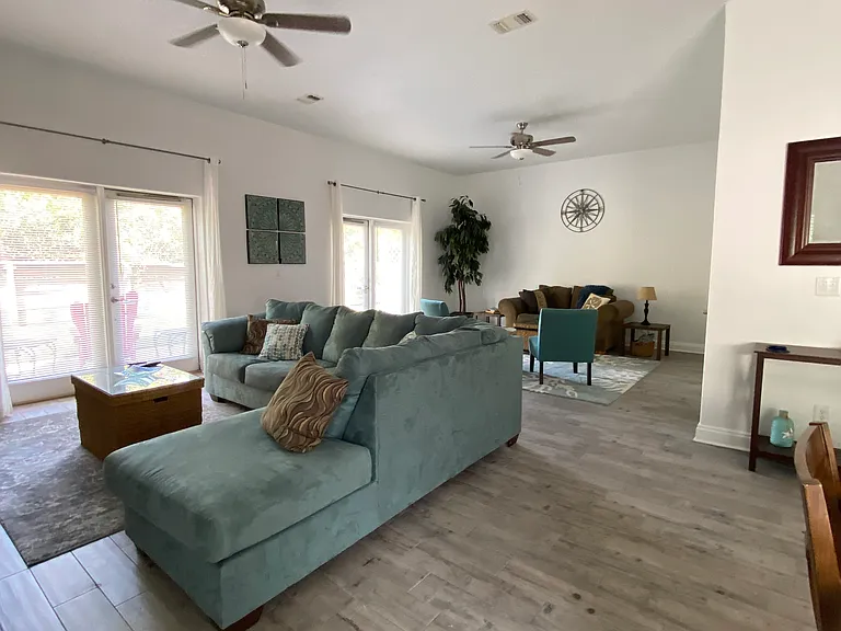 6059 Valhalla Ave — Photo 5