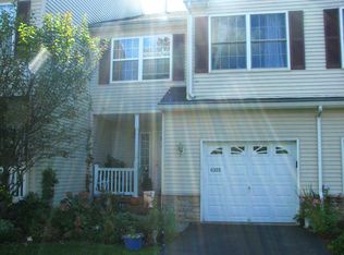 6305 High Ridge Ct, Wappingers Falls, NY 12590