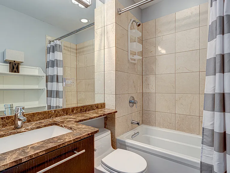 1414 W Superior St #2 — Photo 10