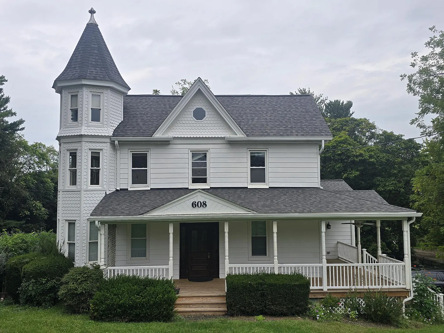 5 bed, 3.5 bath, 4038 sqft, $3,475 — Photo 1