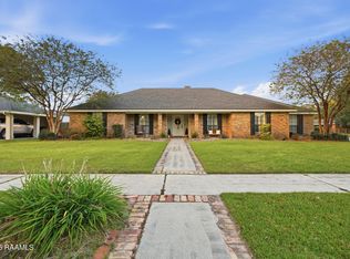 107 Candlestick Ln, Lafayette, LA 70507