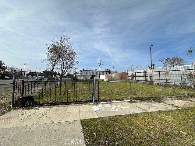 1st image of 814 S Caldwell Ave #27
