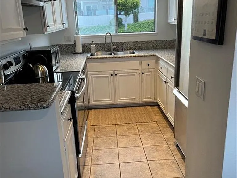 721 Calle Perlino — Photo 4