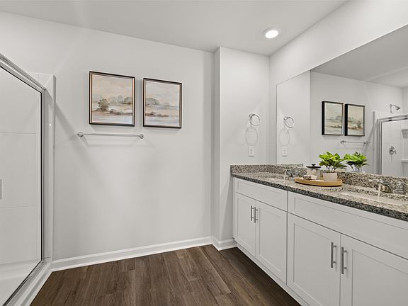 4th image of 735 Satinwood Cir