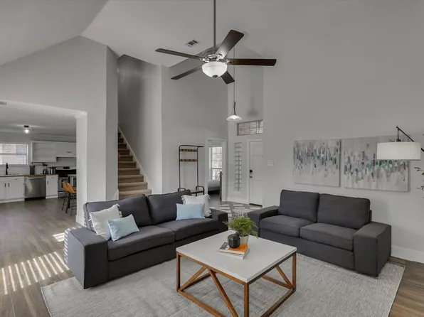 516 Maywood Ln, Desoto, TX