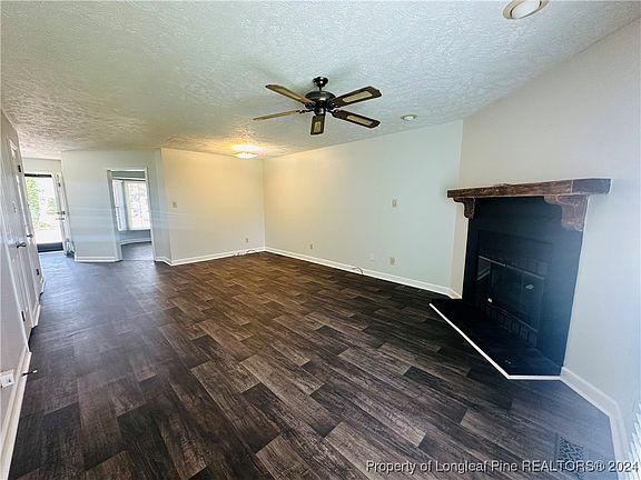 3rd image of 4848 Pinedale Blvd