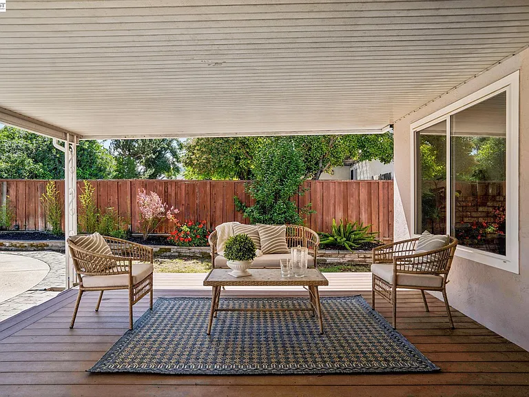 201 Ramon Pl — Photo 48