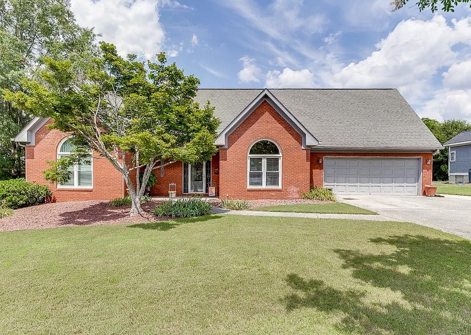 1st image of 3830 Glen Ian Dr