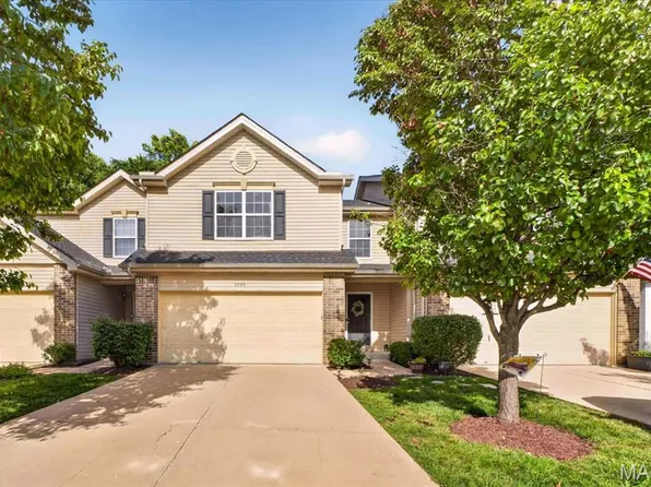 5545 Wavecrest Cir, Saint Charles, MO 63304
