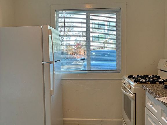 4th image of 412-418 3rd St #416-2