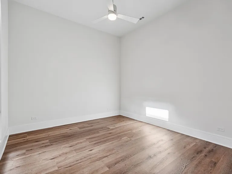 6700 North Ave — Photo 7