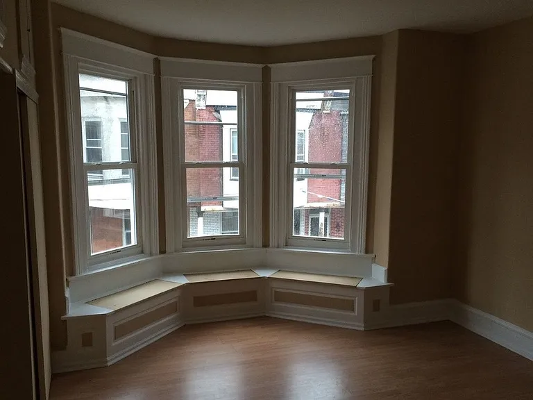 1828 S Alden St — Photo 3