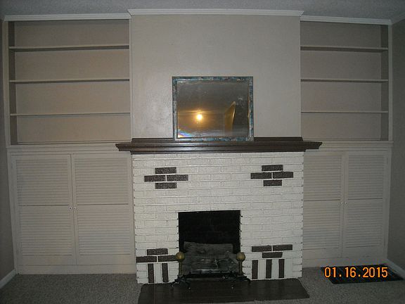 2nd image of 224 E 8th St