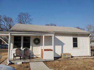 2212 Blaker Dr, Manhattan, KS 66502