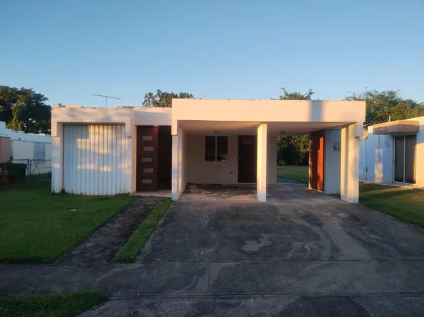 Solar 9 Urb Vega Costera Bo Puerto Nuevo, Vega Baja, PR 00693