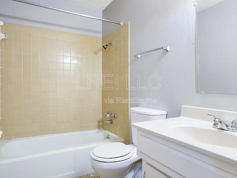 176 Thistlewood Ave #14 — Photo 5