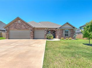 2105 Crandall Rd, Pea Ridge, AR 72751