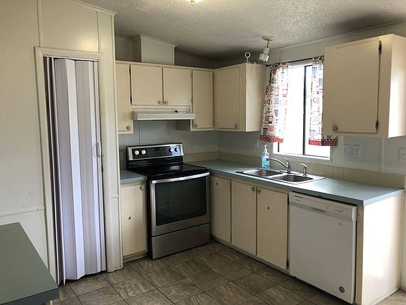 3rd image of 2913 Backiel Dr