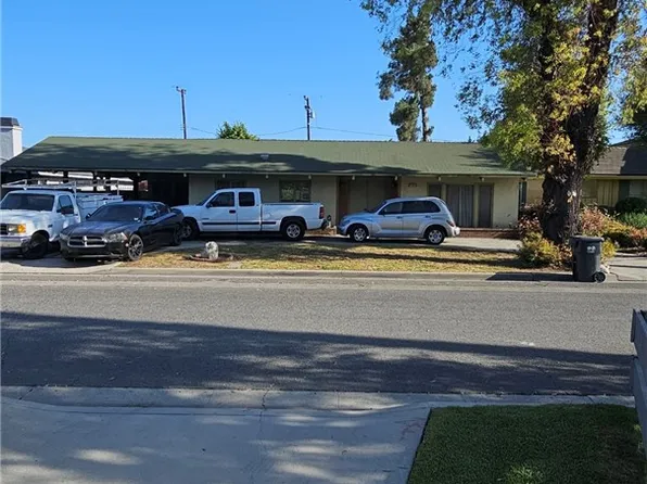 808 E Clemmer Dr, Compton, CA 90221