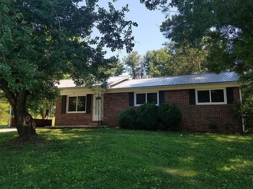 1st image of 387 Franklin Ave
