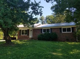 387 Franklin Ave, Sparta, TN 38583