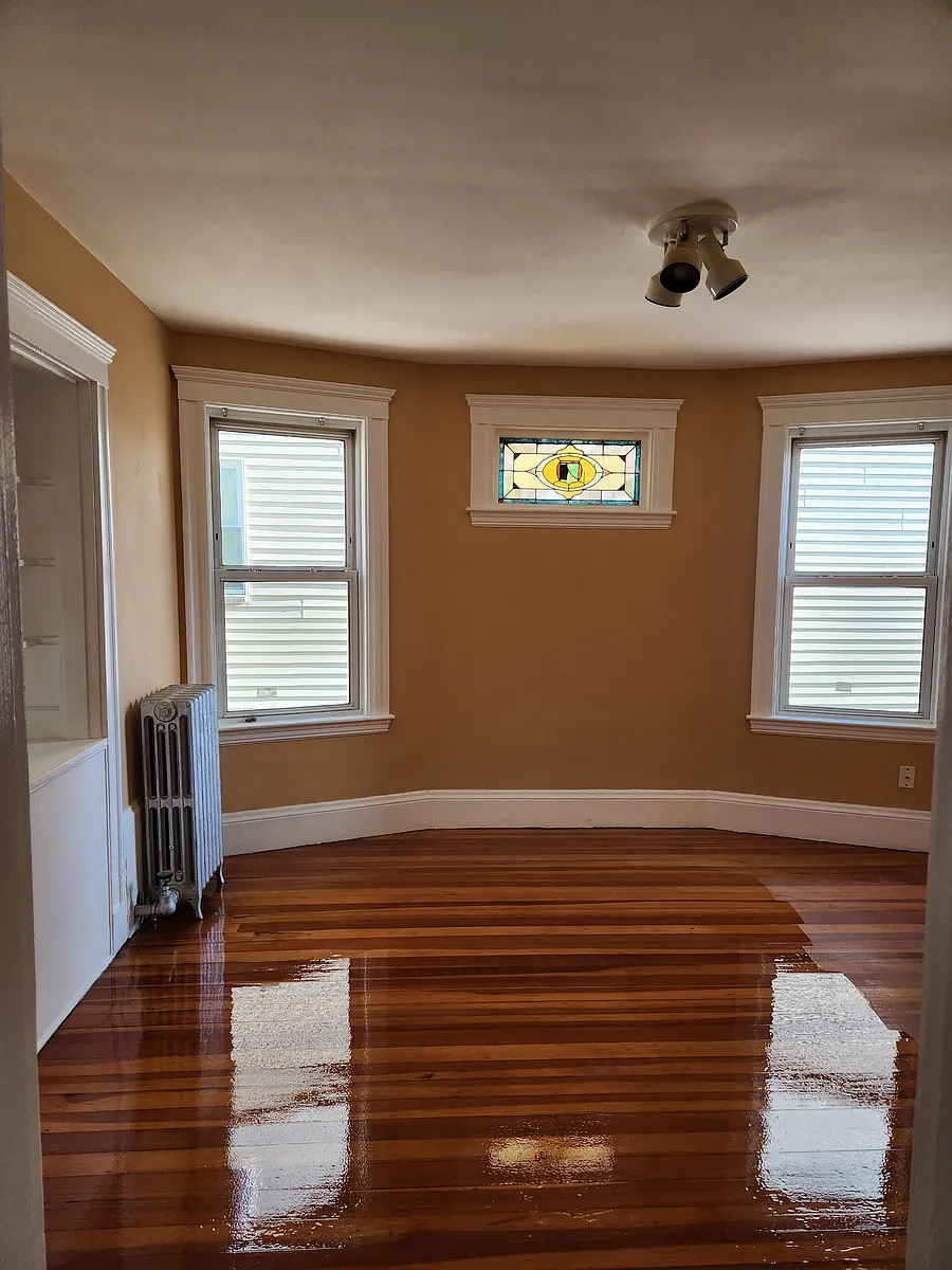 Building Photo - 105 Draper St #2