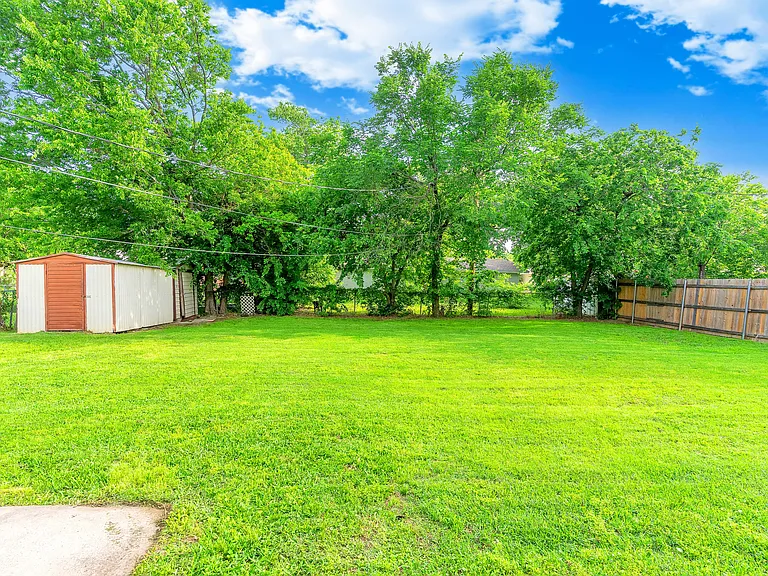 4716 Fawn Dr — Photo 16
