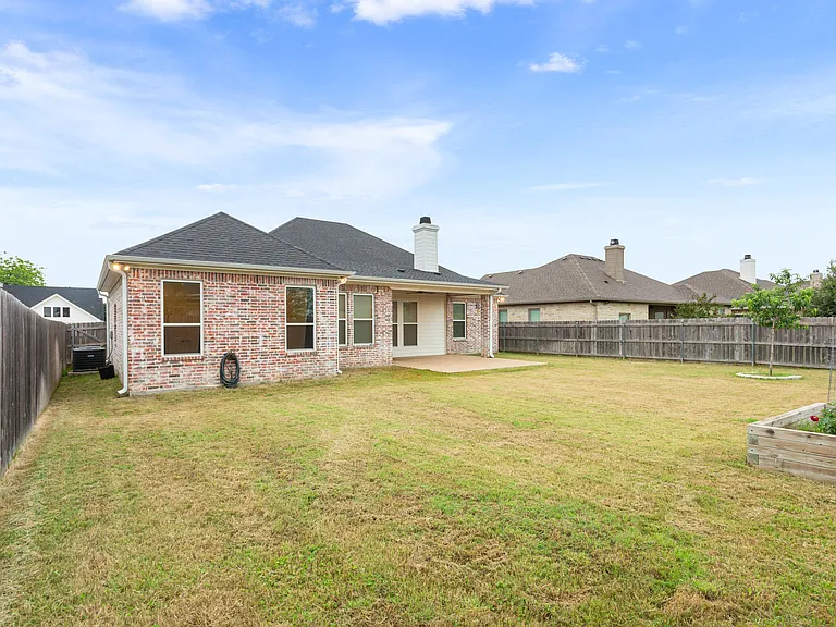 10420 Fallen Leaf Dr — Photo 27
