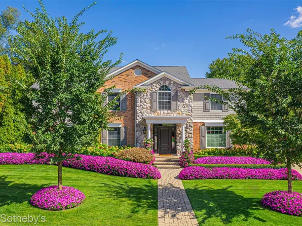 182 Chewton Rd, Bloomfield Hills, MI 48301