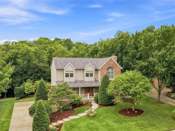 381 Cobblestone Cir, Mc Kees Rocks, PA 15136