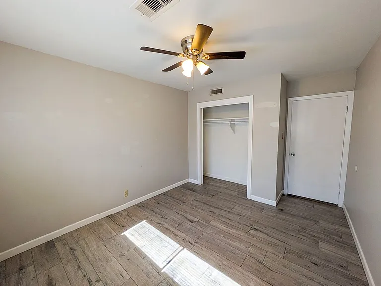 2109 Coronado Pl — Photo 9